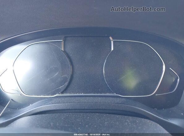 5UX53DP07N9L24249 2022 BMW X3 White Rear seats view