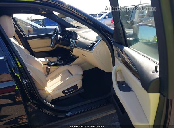 5UX53DP08N9K97238 2022 BMW X3 Black Вид салону спереду