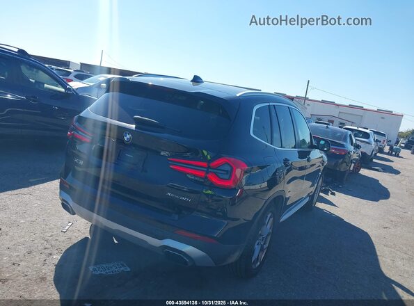 5UX53DP08N9K97238 2022 BMW X3 Black Задня права чверть