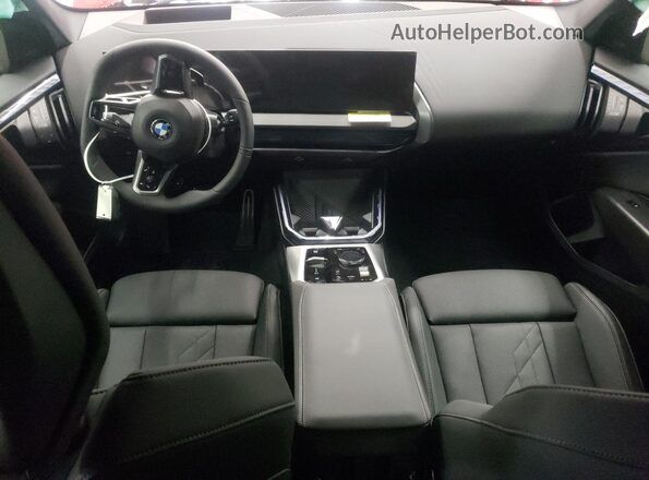 5UX53GP08S9029139 2025 BMW X3 Красный Вид панели приборов