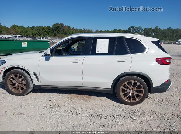 5UXCR4C02M9G43393 2021 BMW X5 Белый 