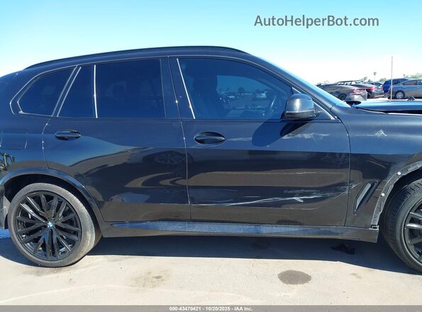 5UXCR4C03LLT19920 2020 BMW X5 Black Вид задньої частини салону