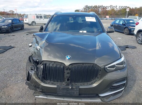 5UXCR6C04P9S00756 2023 BMW X5 Green Widok zestawu wskaźników
