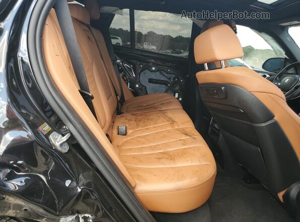 5UXCR6C08L9C15936 2020 BMW X5 Black Widok tylnych siedzeń