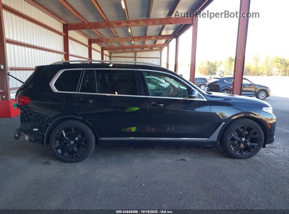 5UXCW2C00M9H49788 2021 BMW X7 Black 