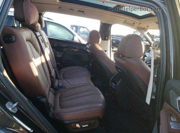 5UXCW2C01M9E76067 2021 BMW X7 Black Vista de los asientos traseros