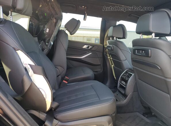 5UXCW2C02N9M89814 2022 BMW X7 Black Vista interior trasera