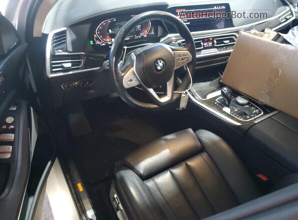 5UXCW2C04L9B36474 2020 BMW X7 White Առջևի վահանակի տեսք