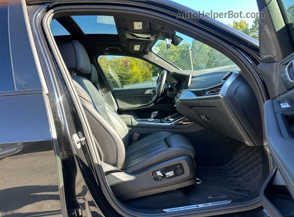 5UXCW2C05M9D86680 2021 BMW X7 Black 