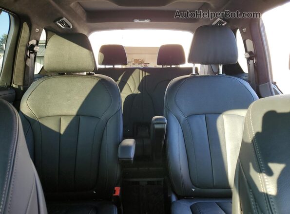 5UXCW2C06M9F30415 2021 BMW X7 Black Widok tylnych siedzeń
