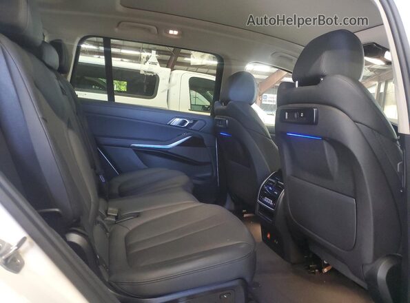 5UXCW2C07L9A01926 2020 BMW X7 White 