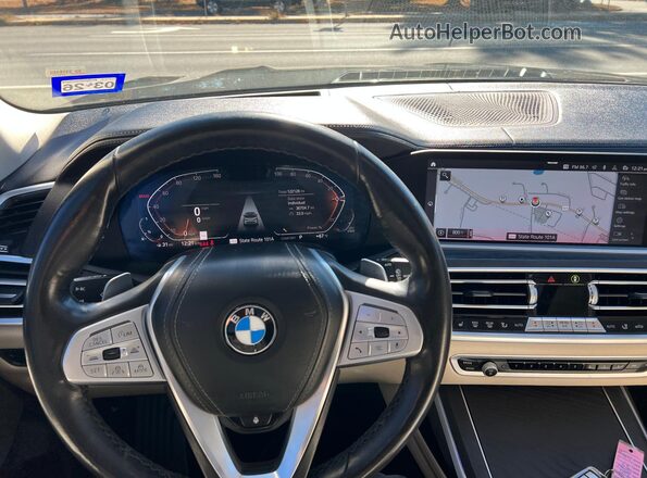 5UXCW2C07M9E79121 2021 BMW X7 Gray Вид салону спереду