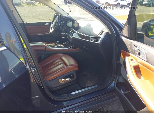 5UXCW2C53KL087374 2019 BMW X7 Gray Widok wnętrza z przodu