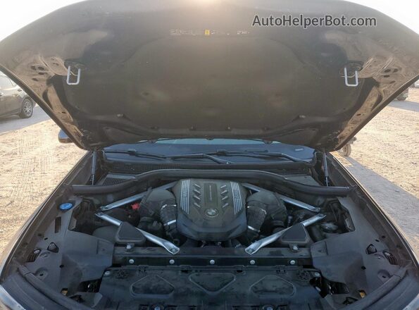 5UXCX6C04N9N00722 2022 BMW X7 Gray Engine compartment view