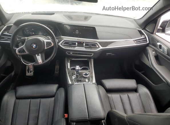 5UXCX6C07N9K56547 2022 BMW X7 White Widok deski rozdzielczej