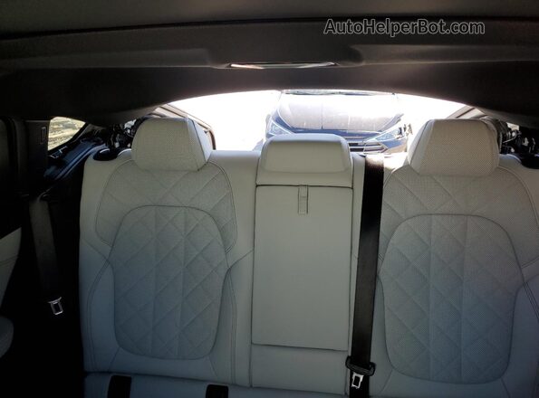 5UXCY6C03P9R29690 2023 BMW X6 White Widok tylnych siedzeń