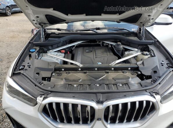 5UXCY6C05L9D46440 2020 BMW X6 White Widok komory silnika