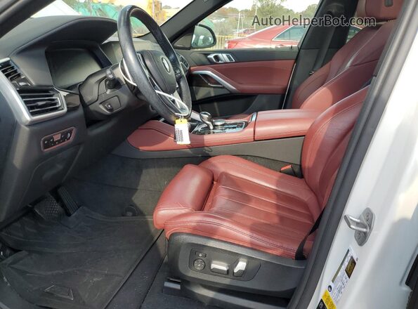 5UXCY6C05L9D46440 2020 BMW X6 White Widok deski rozdzielczej