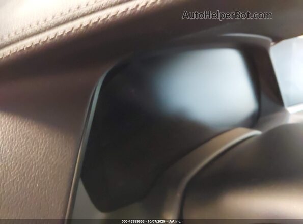 5UXCY6C07N9M83976 2022 BMW X6 Gray Widok tylnych siedzeń