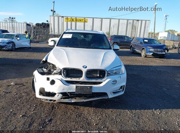 5UXKT0C39H0V97410 2017 BMW X5 Белый Вид щитка приборов