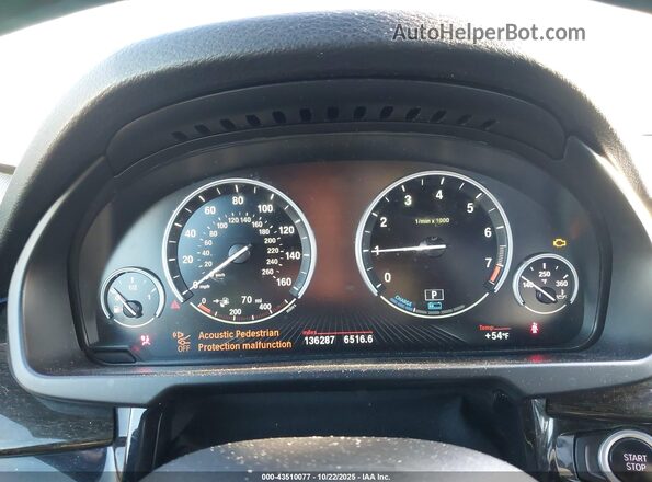 5UXKT0C39H0V97410 2017 BMW X5 Белый Вид задних сидений