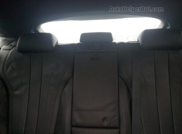 5UXKU6C50J0Z66503 2018 BMW X6 Gray Vista de los asientos traseros