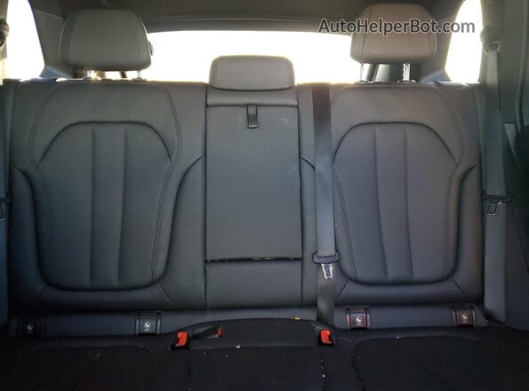 5UXTA6C06M9H64205 2021 BMW X5 White Rear seats view