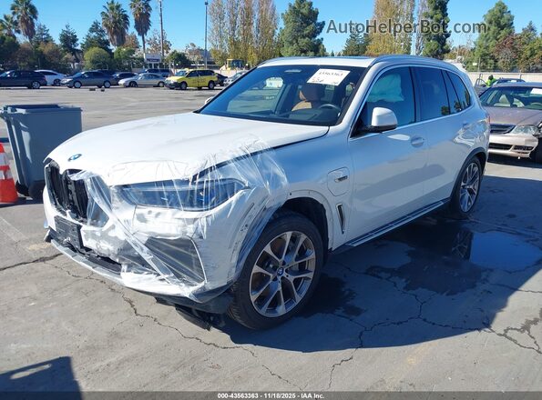 5UXTA6C06N9M97940 2022 BMW X5 White Передня ліва чверть