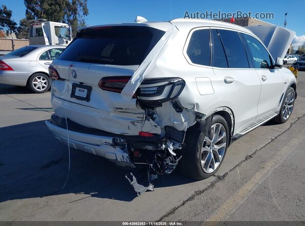5UXTA6C06N9M97940 2022 BMW X5 White Вид спереду