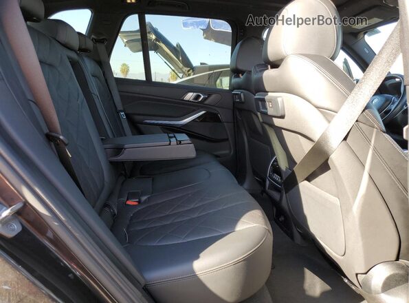 5UXTA6C09P9P55659 2023 BMW X5 Black Vista del compartimento del motor