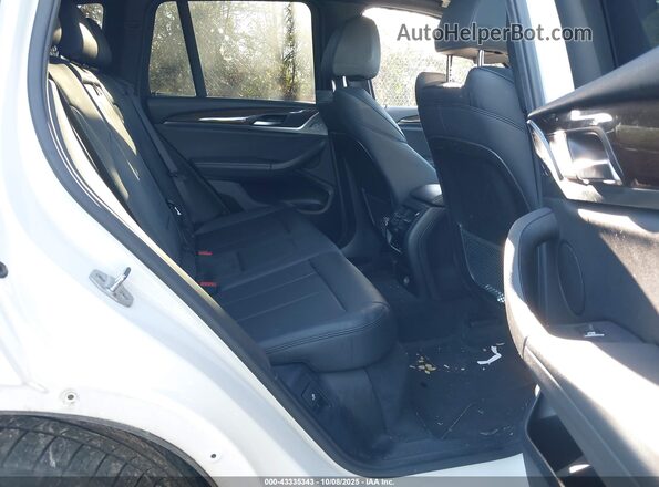 5UXTR9C55JLC69529 2018 BMW X3 White Vista de la etiqueta del VIN