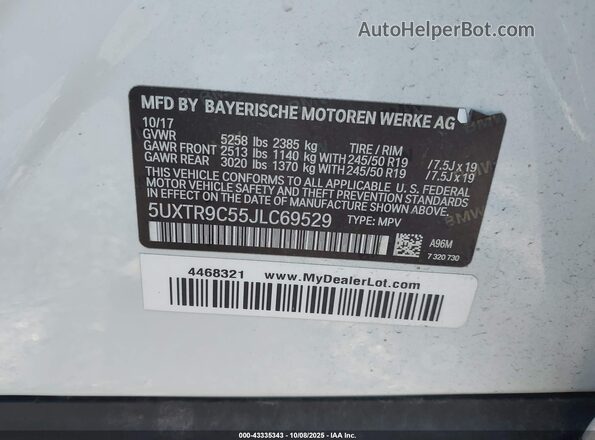 5UXTR9C55JLC69529 2018 BMW X3 White Vista del compartimento del motor