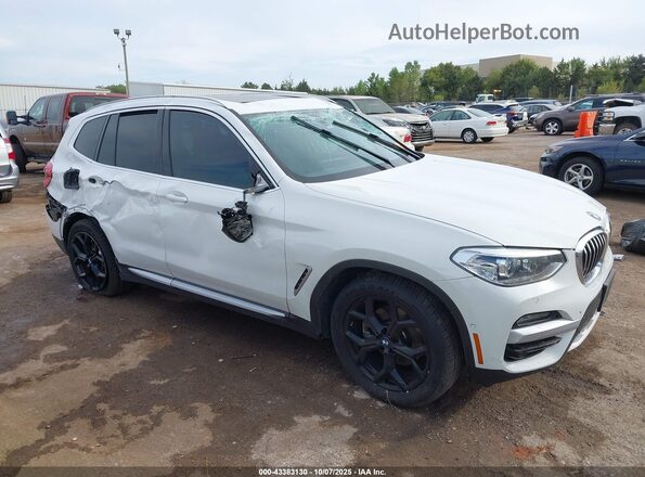 5UXTY3C00M9D90801 2021 BMW X3 White Rear interior view