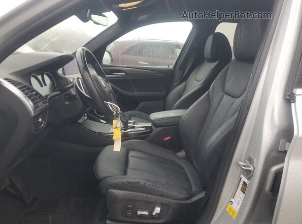 5UXTY3C01L9D60589 2020 BMW X3 Серебряный Вид салона спереди