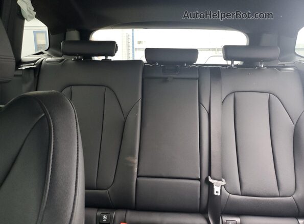 5UXTY3C01LLU69652 2020 BMW X3 Black Widok tylnych siedzeń