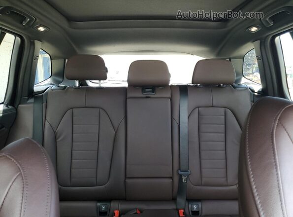 5UXTY3C02L9B46145 2020 BMW X3 Белый Вид задних сидений