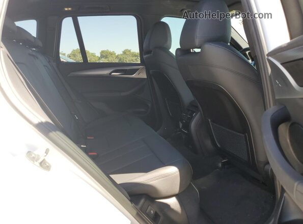 5UXTY3C03L9D50646 2020 BMW X3 White Widok wnętrza z tyłu