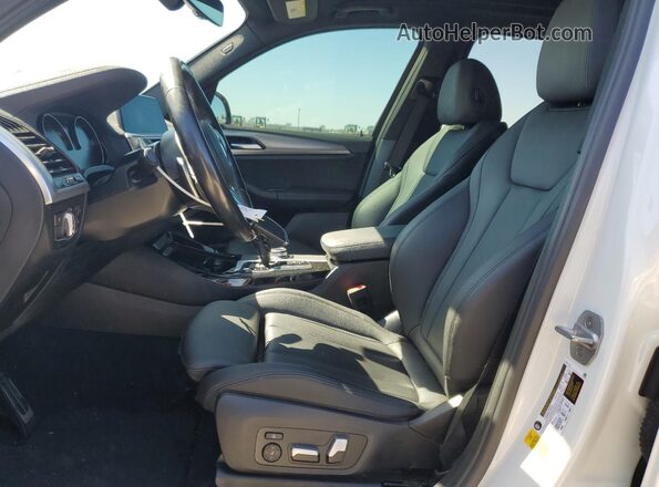 5UXTY3C03L9D50646 2020 BMW X3 White Widok wnętrza z przodu