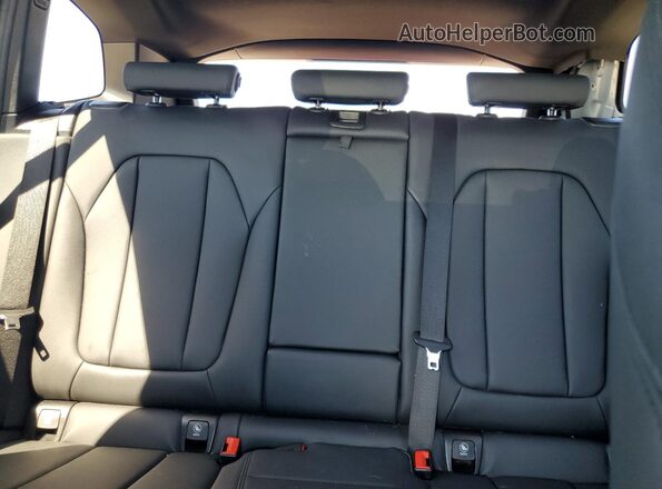 5UXTY3C03L9D50646 2020 BMW X3 White Widok tylnych siedzeń