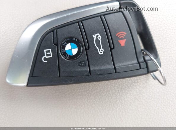 5UXTY3C03LLU70169 2020 BMW X3 Gray Առջևի վահանակի տեսք