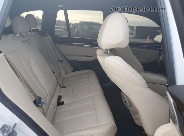 5UXTY3C05L9C78770 2020 BMW X3 Белый Вид задних сидений