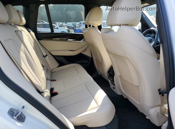 5UXTY3C07L9D65148 2020 BMW X3 Белый Вид задней части салона
