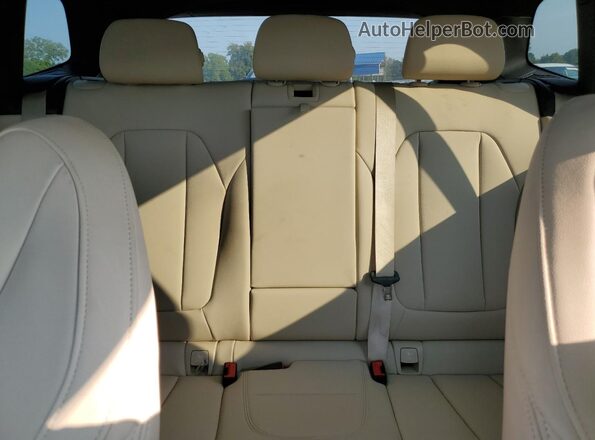 5UXTY3C07L9D65148 2020 BMW X3 Белый Вид задних сидений