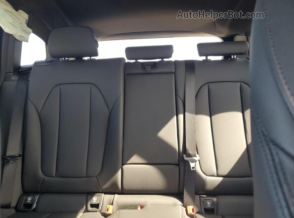 5UXTY5C00L9B93105 2020 BMW X3 Blue Widok tylnych siedzeń