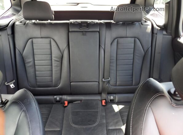 5UXTY5C02L9B63944 2020 BMW X3 Gray Rear seats view