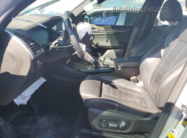 5UXTY5C02L9B63944 2020 BMW X3 Gray Front interior view