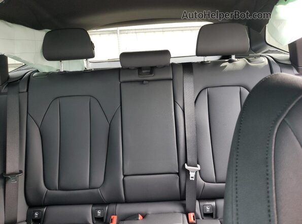 5UXTY5C02L9D44526 2020 BMW X3 Silver Հետևի նստատեղերի տեսք