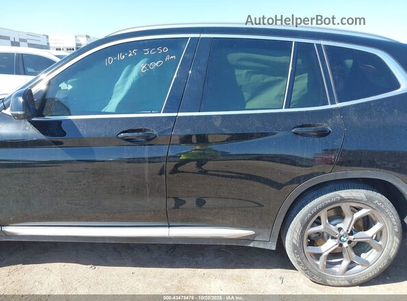 5UXTY5C03L9D45975 2020 BMW X3 Black Widok wnętrza 360 stopni