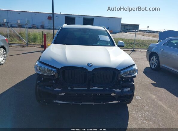 5UXTY5C05M9E25263 2021 BMW X3 White ხელსაწყოთა პანელის ხედი