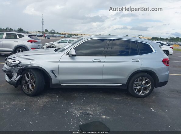 5UXTY5C05M9E67223 2021 BMW X3 Silver სალონის 360-გრადუსიანი ხედი